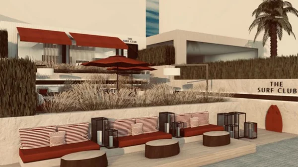 Ο Σταμάτης Μαρμαρινός «σερφάρει» στη Βουλιαγμένη